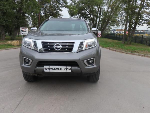 NISSAN NAVARA
