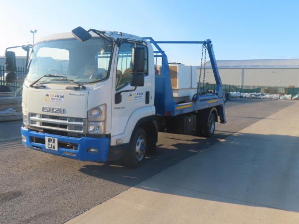ISUZU F110.210