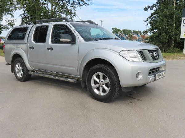 NISSAN NAVARA