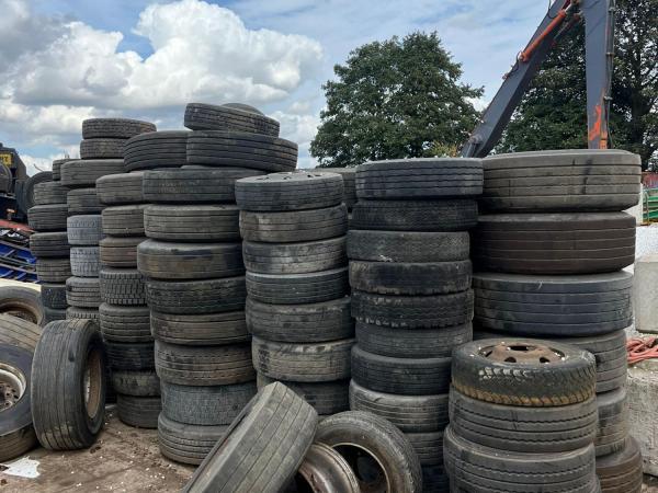 Tyres Super singles