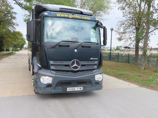 MERCEDES ANTROS 1824